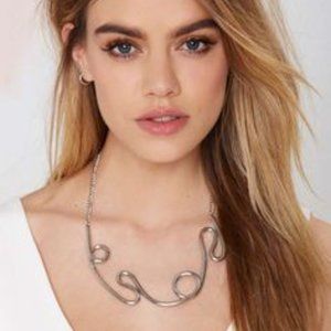 NWT Nasty Gal Chunky Swirl Necklace